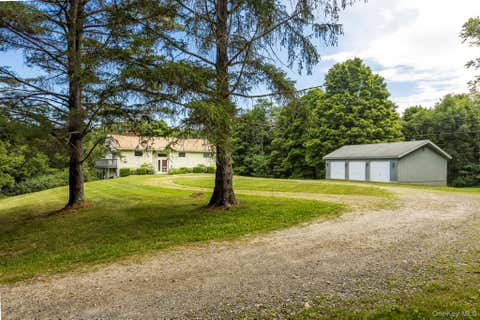 Homes For Rent - 860 Hunns Lake Rd<br/> Stanfordville, NY 12581