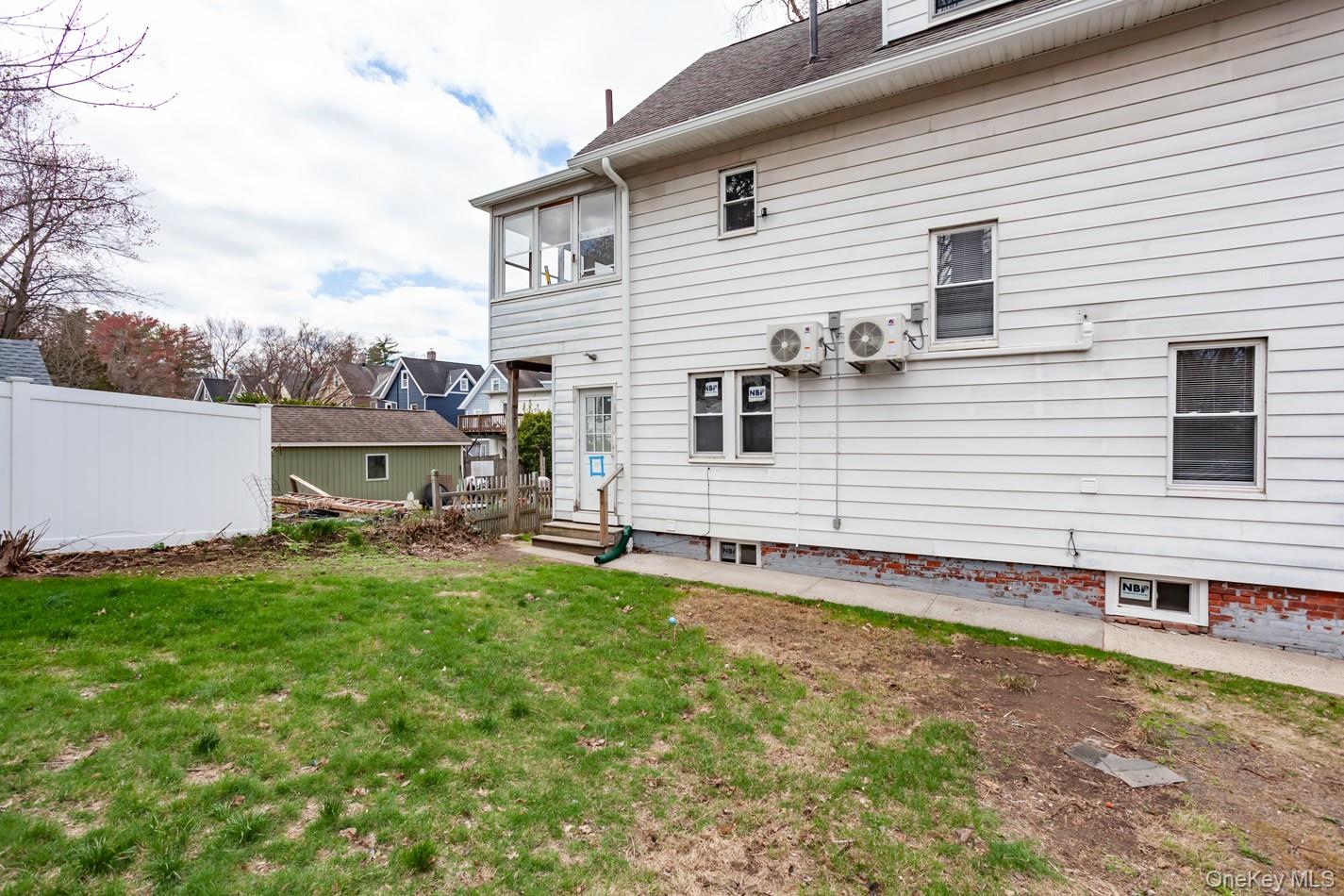 1009 Hudson Avenue 1s Floor