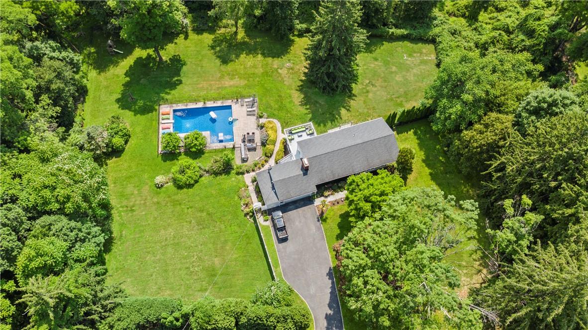 140 Old Farm Road, Pleasantville, New York image 2