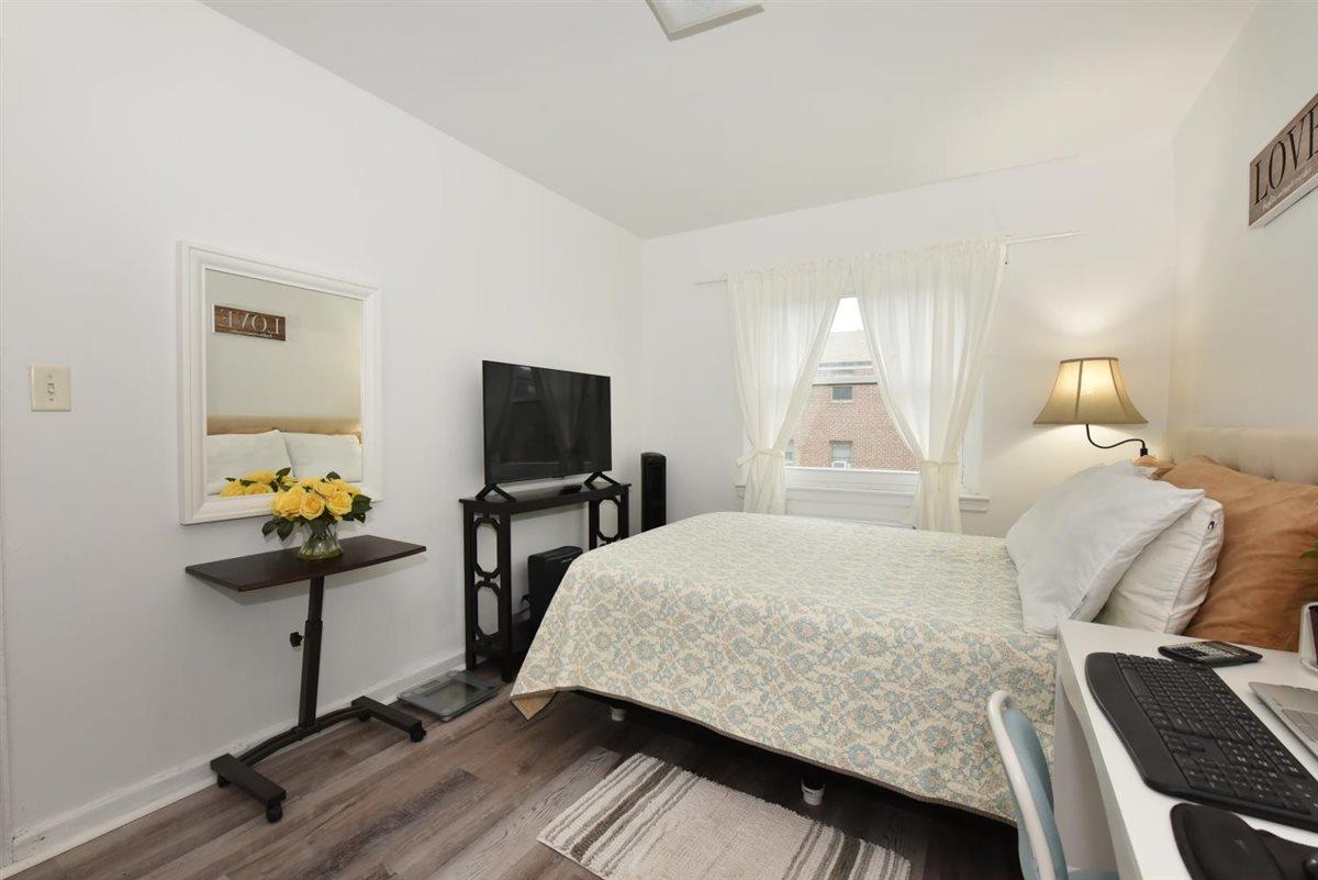 196-65 69th Avenue #1 FL, Fresh Meadows, New York image 20