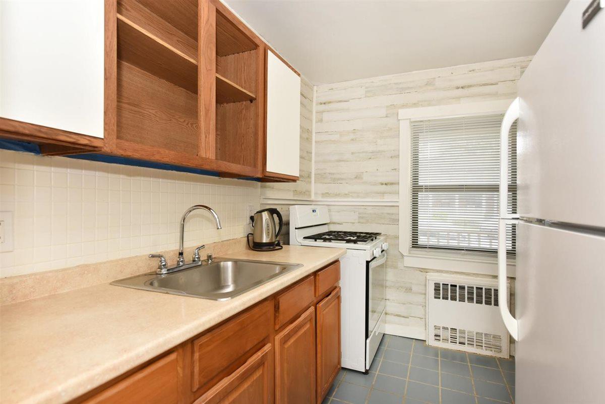 196-65 69th Avenue #1 FL, Fresh Meadows, New York image 13