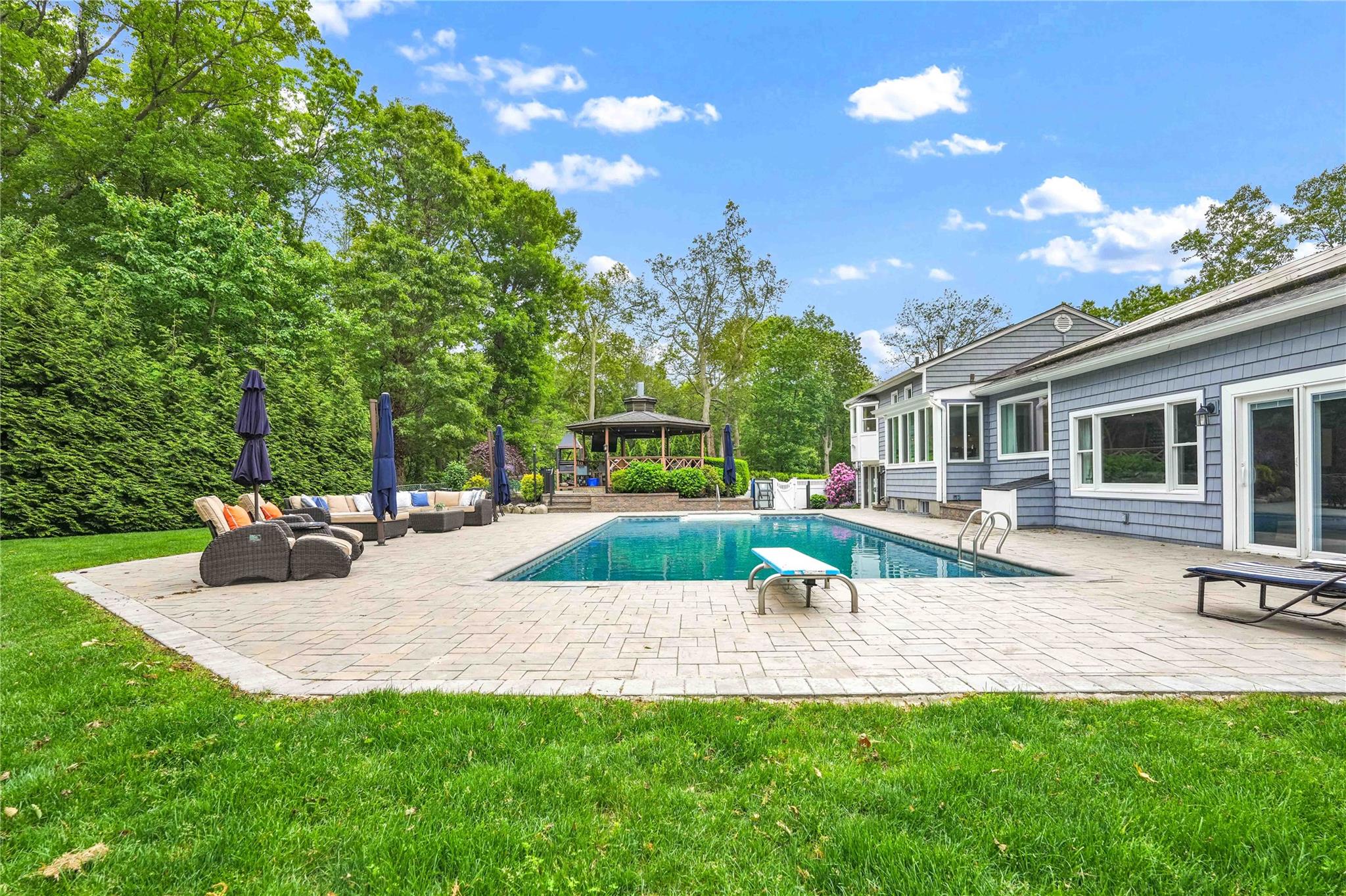 69 Bankside Drive, Centerport, New York image 1
