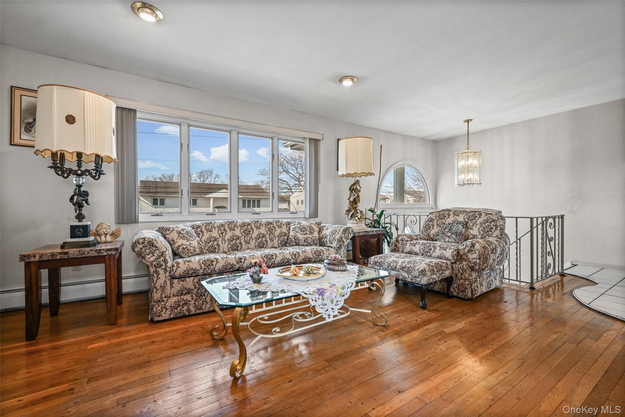 3727 Oceanside Road E