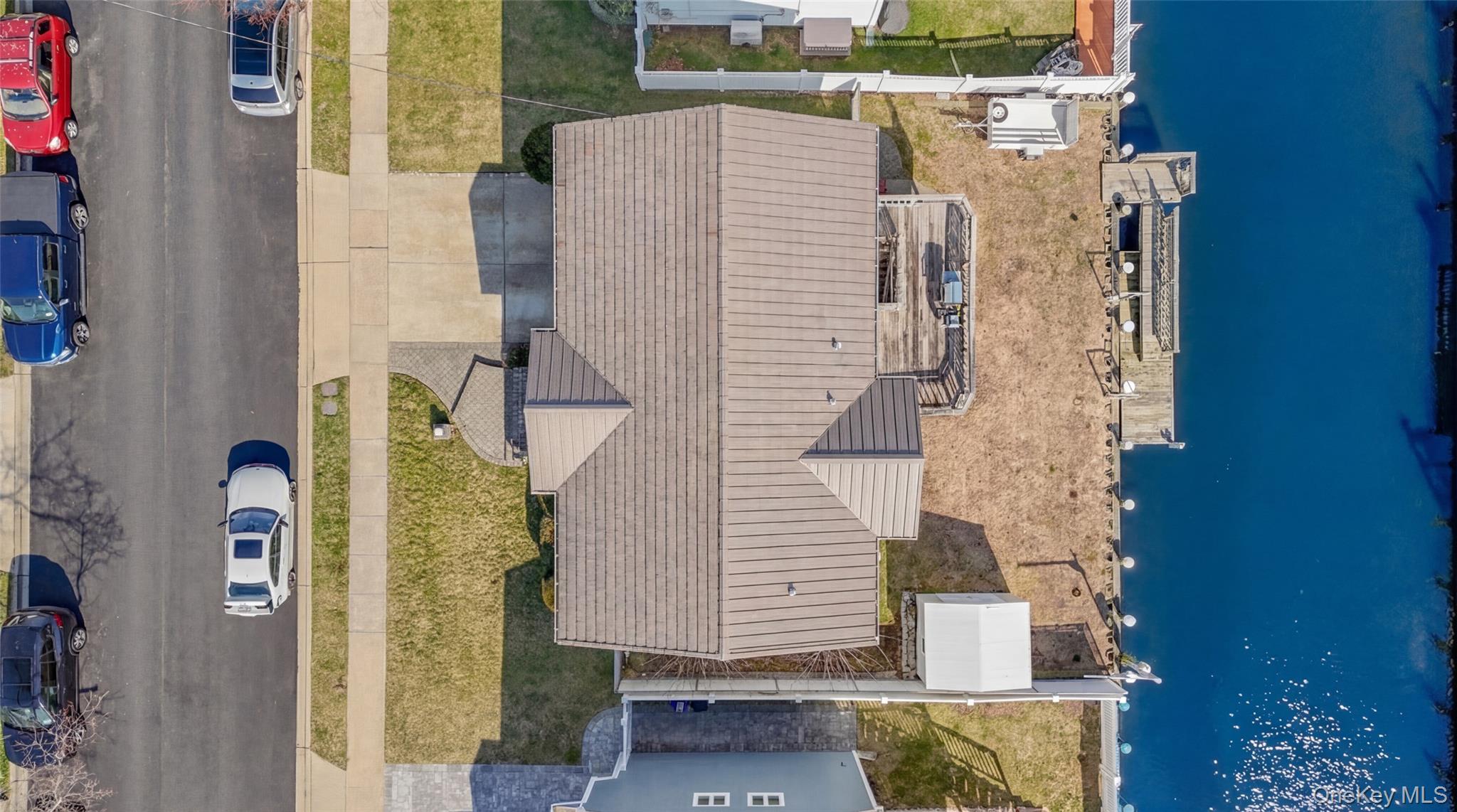 3727 Oceanside Road E