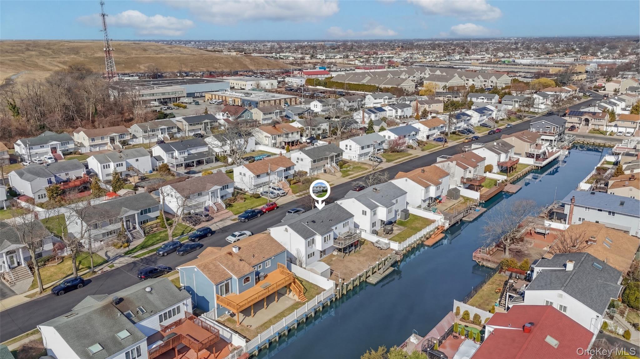 3727 Oceanside Road E