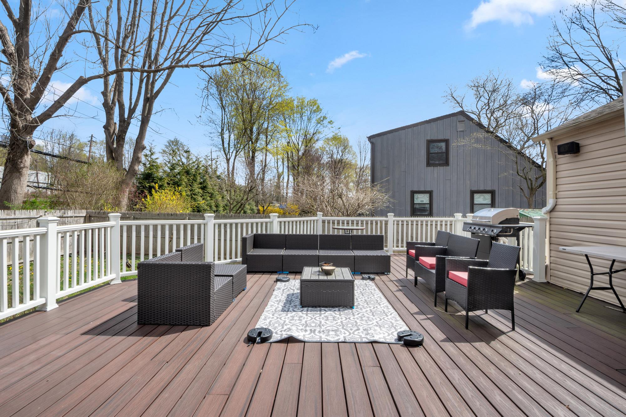 3 Madsen Lane, East Northport, New York image 10