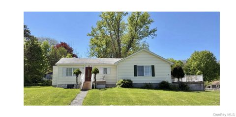 Homes For Sale - 44 Orchard Lake Drive<br/> Monroe, NY 10950