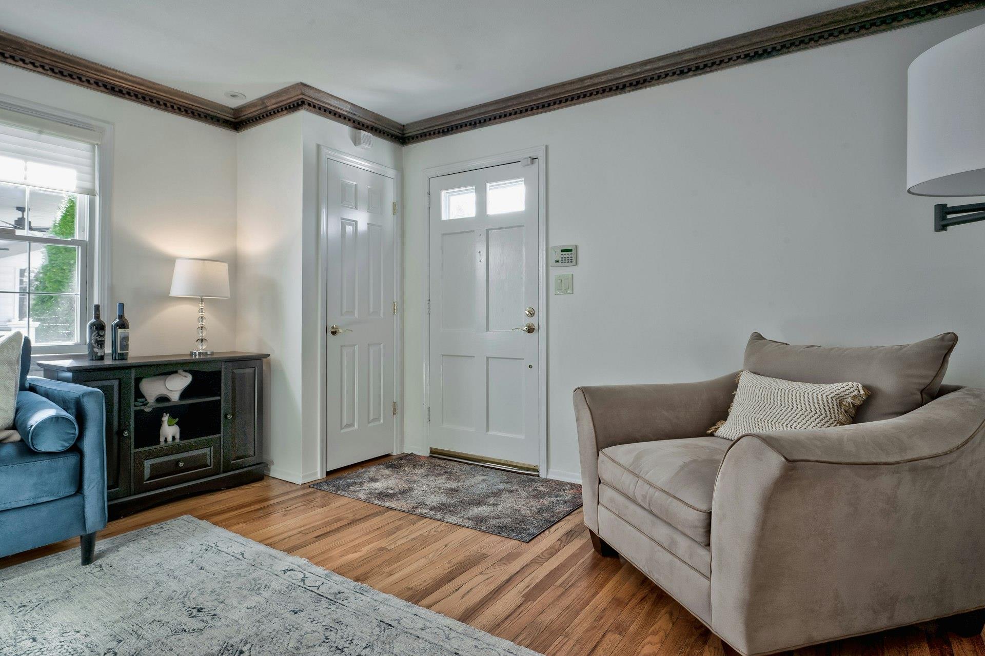 67 Fairfield Avenue, Port Washington, New York image 2