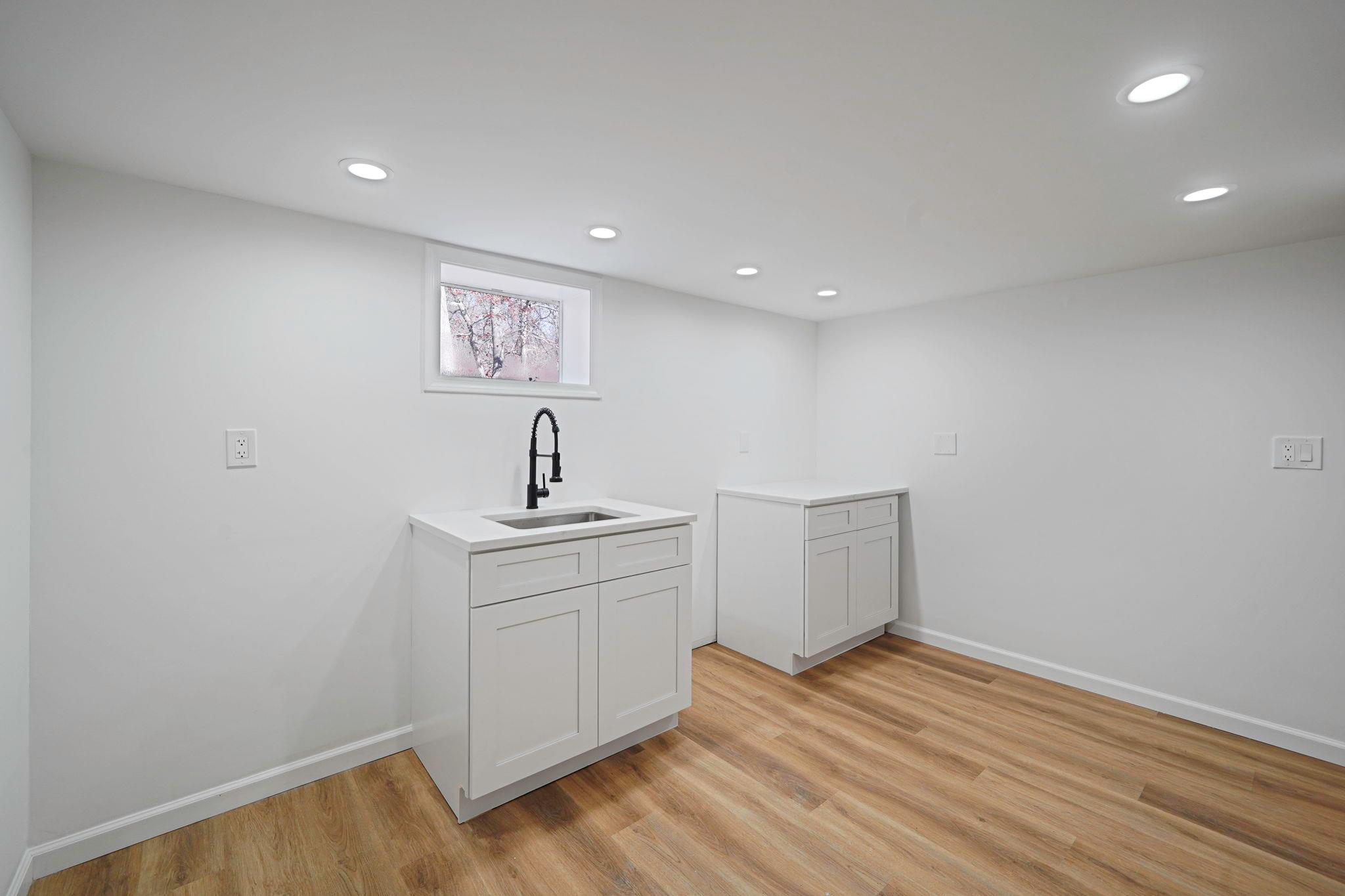 9 Robinson Avenue, Medford, New York image 21