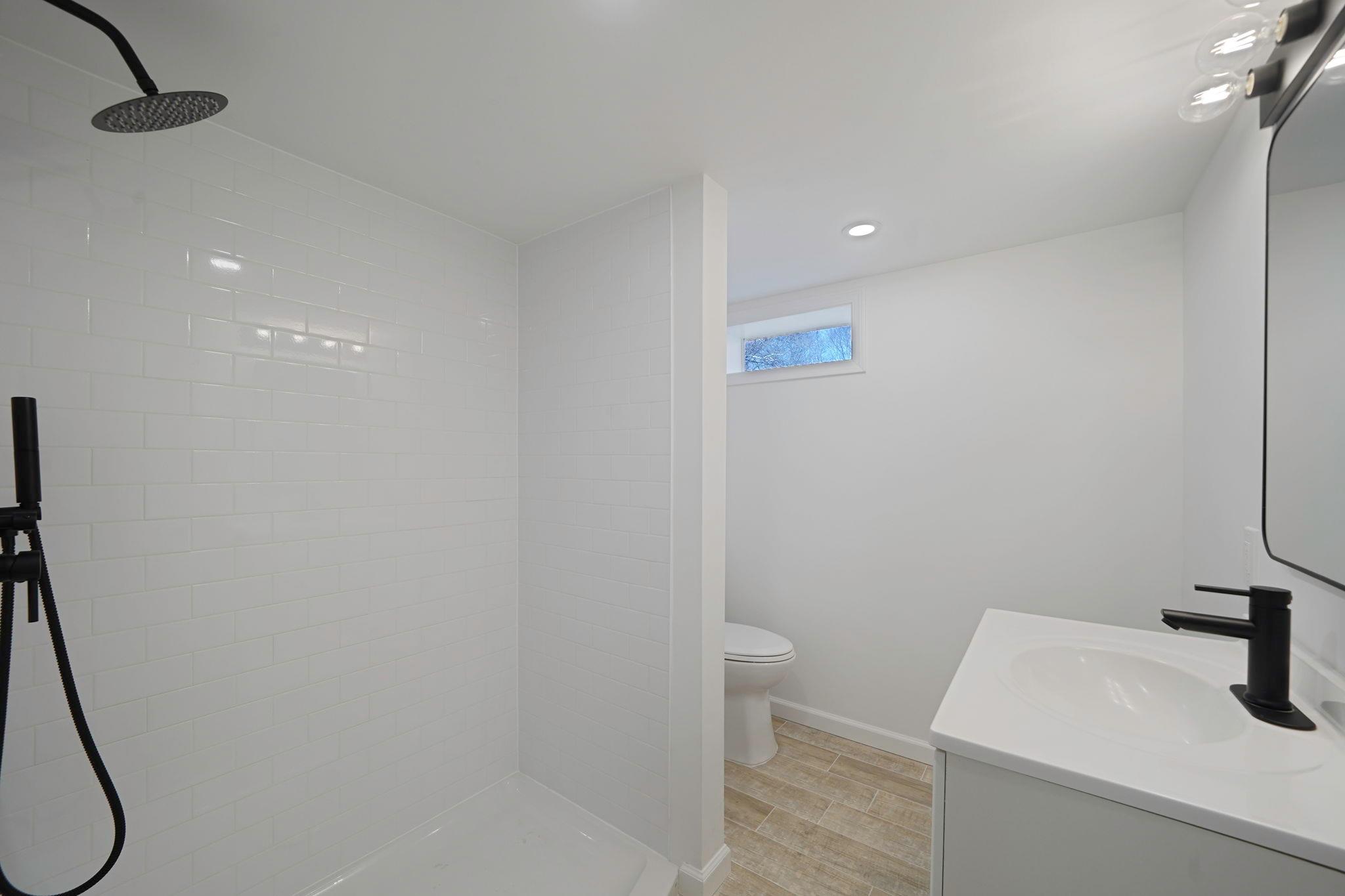 9 Robinson Avenue, Medford, New York image 28