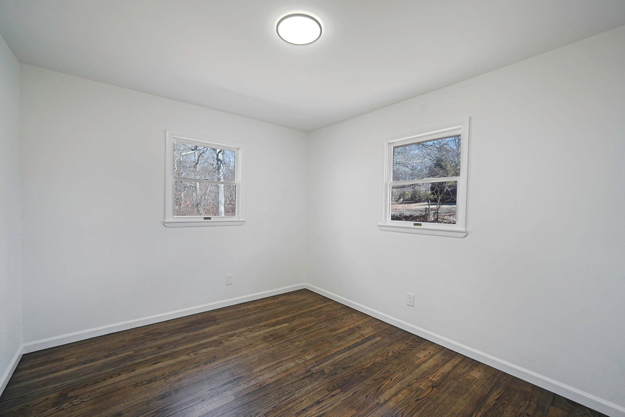 9 Robinson Avenue, Medford, New York image 19