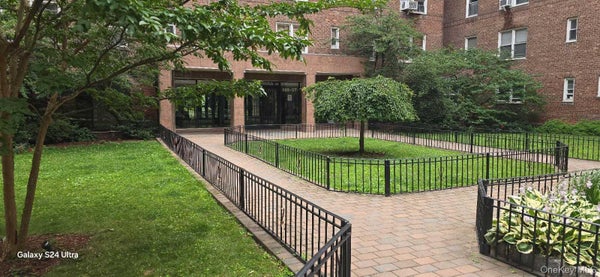 105-38 64TH RD, FOREST HILLS, NY 11375 - Image cd67ec4a329c28a8a119b3fa997b53cb/2165347901
