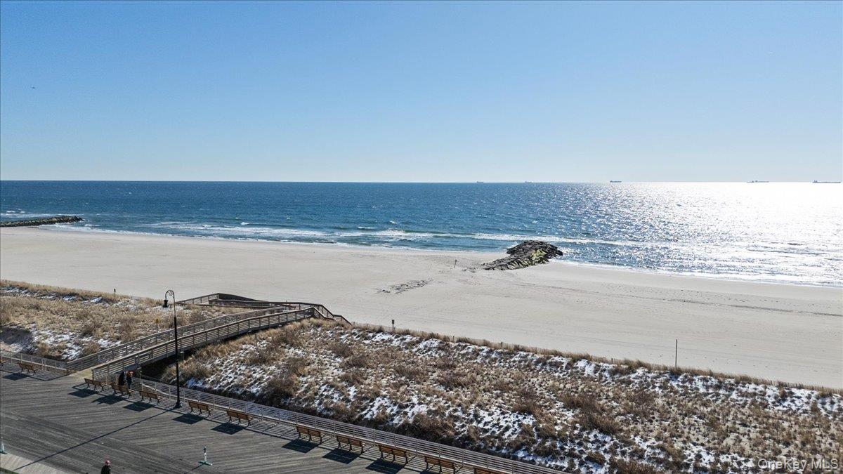 Lido Beach, New York 11561, United States, 3 Bedrooms Bedrooms, ,4 BathroomsBathrooms,Residential,Active,161596