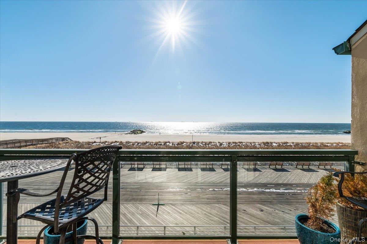 Lido Beach, New York 11561, United States, 3 Bedrooms Bedrooms, ,4 BathroomsBathrooms,Residential,Active,161596