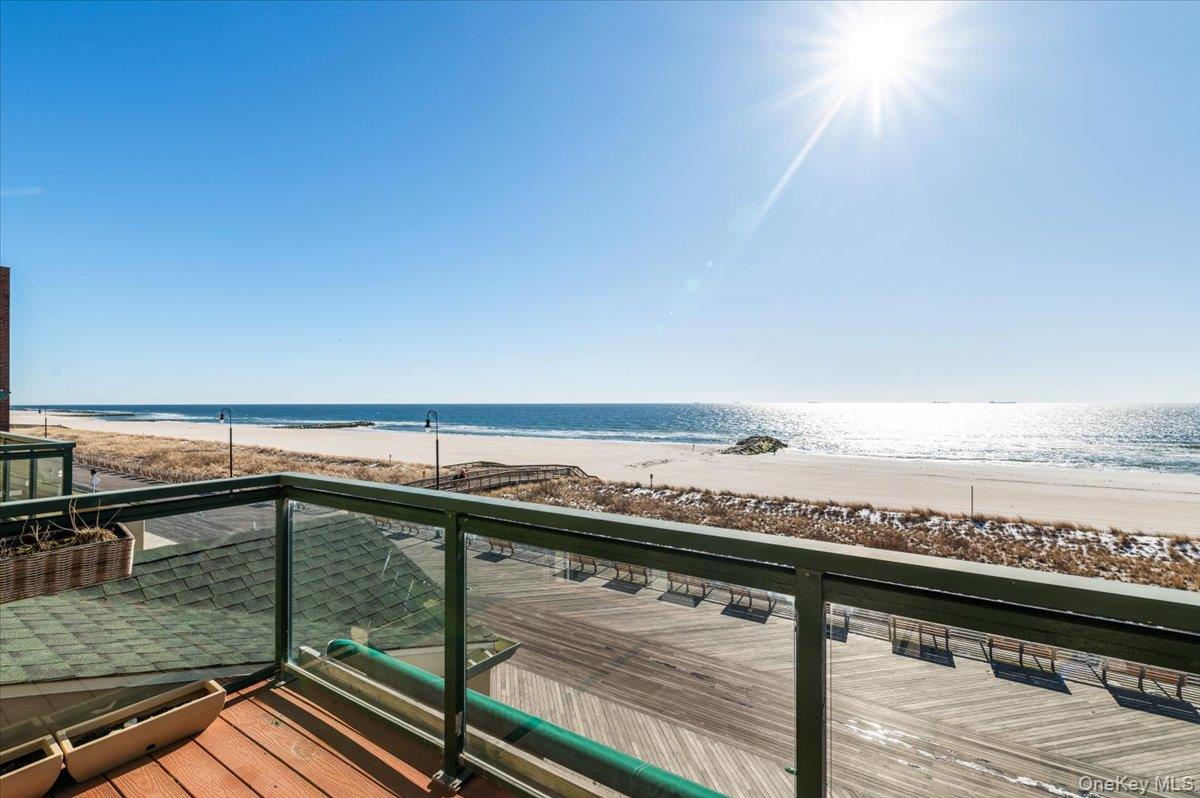 Lido Beach, New York 11561, United States, 3 Bedrooms Bedrooms, ,4 BathroomsBathrooms,Residential,Active,161596