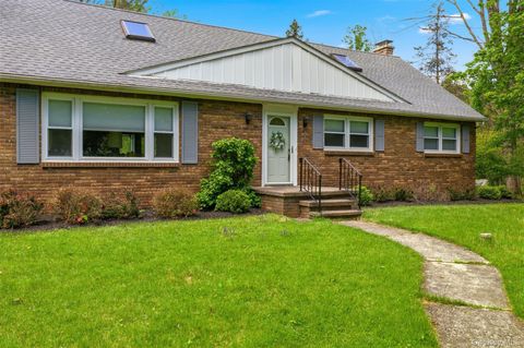 22 Candlewood Lane Stone Ridge NY 12484