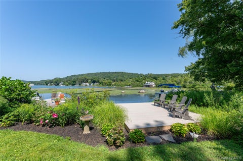 Homes For Rent - 9 S Shore Drive<br/> South Salem, NY 10590