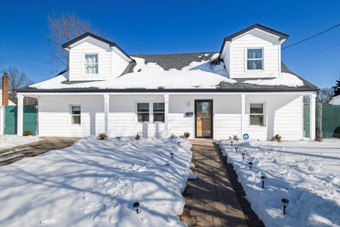 2125 North Drive Seaford NY 11783