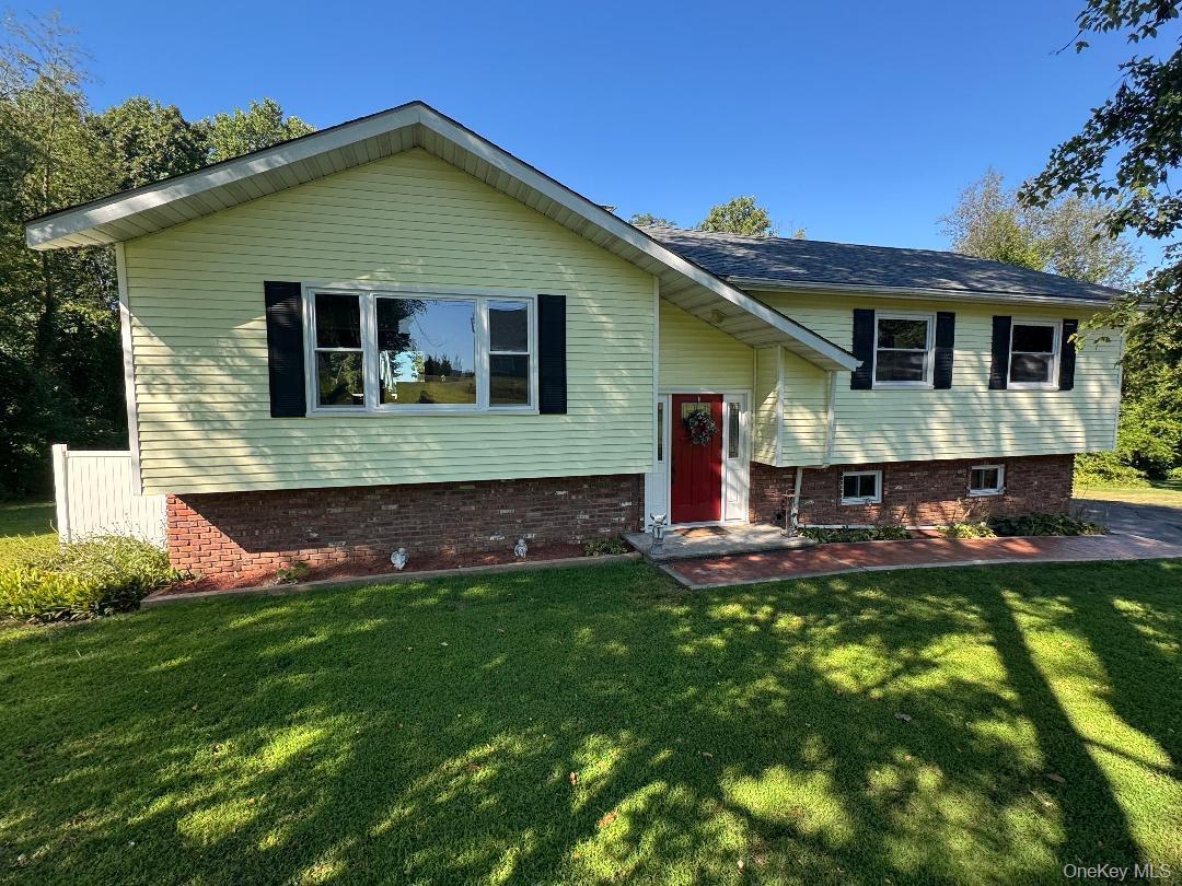 Stormville, New York 12582, United States, 3 Bedrooms Bedrooms, ,3 BathroomsBathrooms,Residential,Active,202596