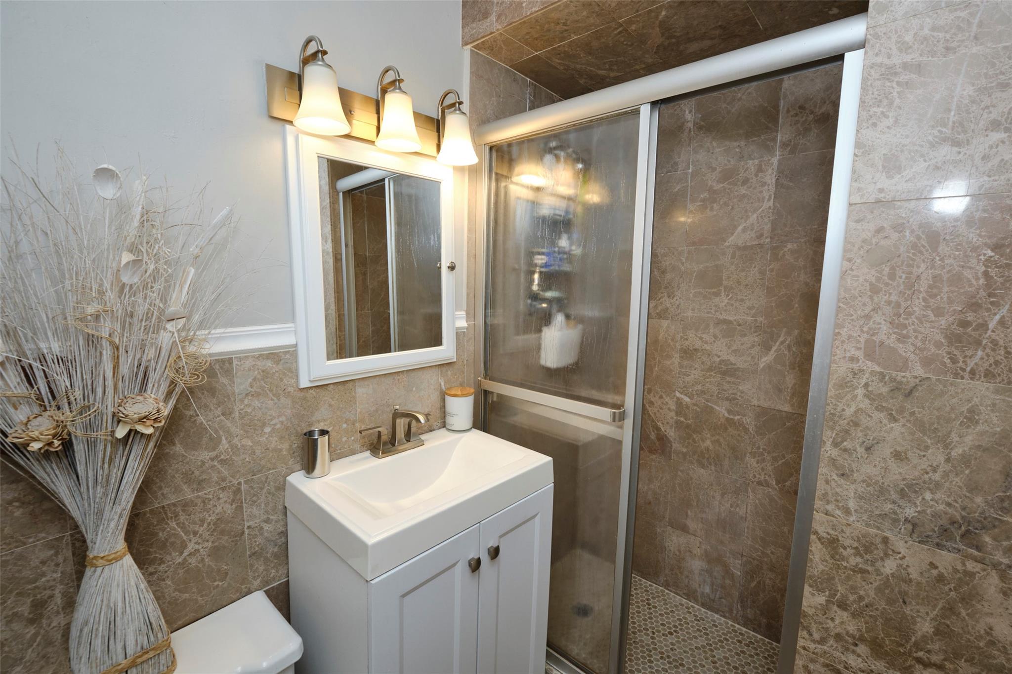 61-20 Grand Central Parkway #B1203, Forest Hills, New York image 9