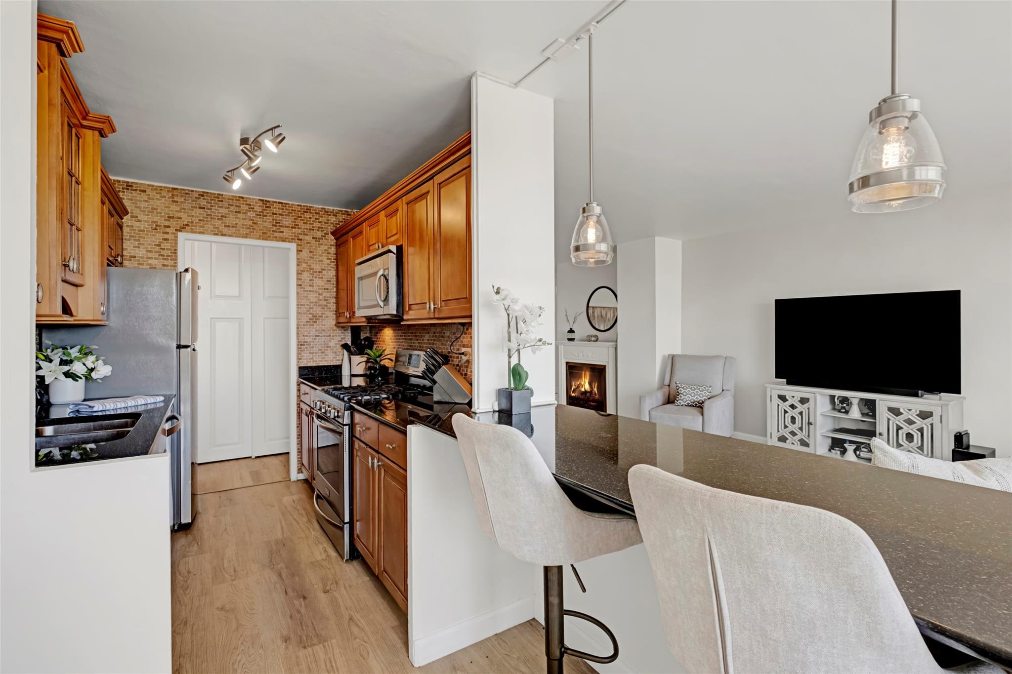 61-20 Grand Central Parkway B1203