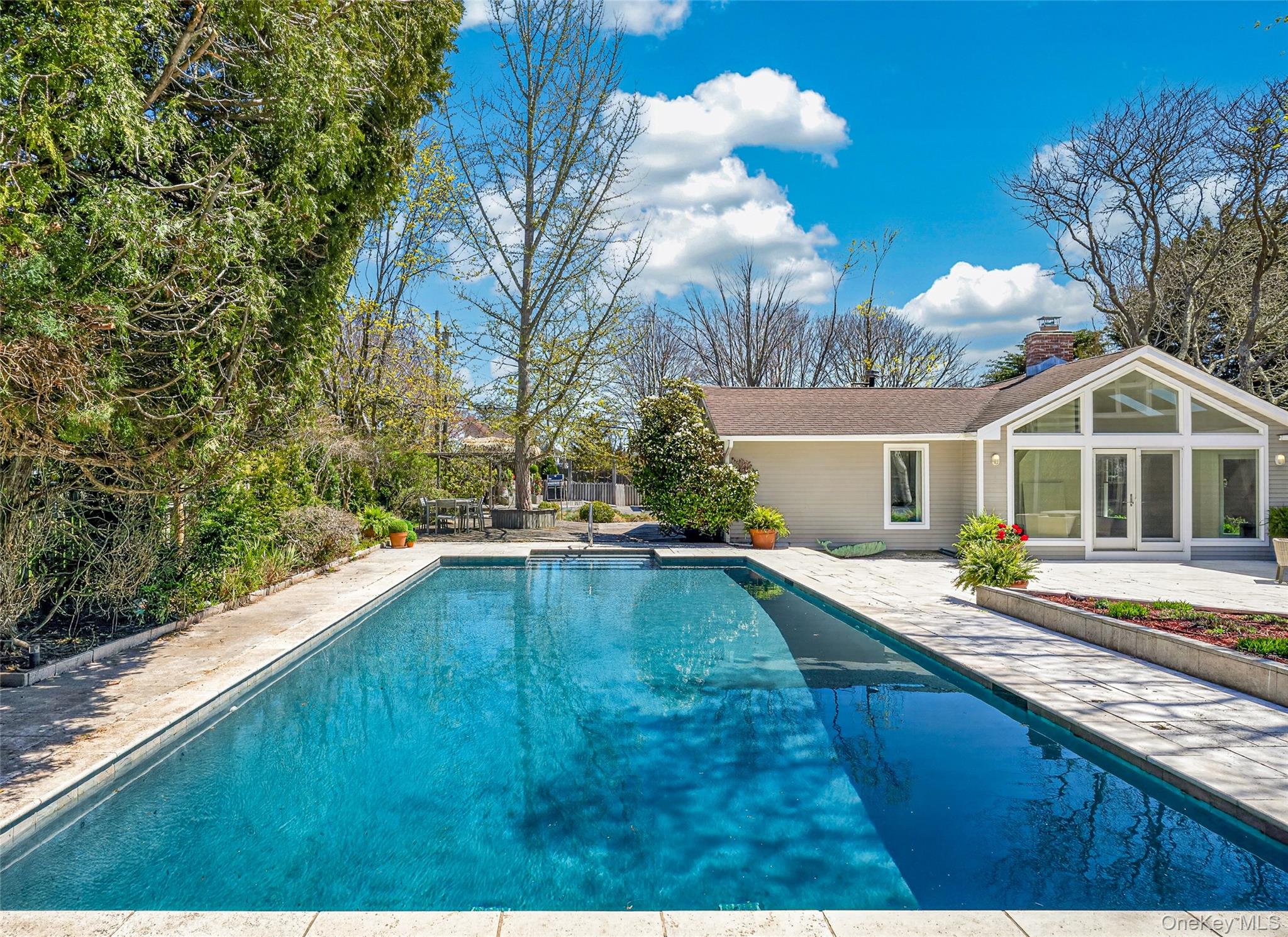 4 Far Pond Road