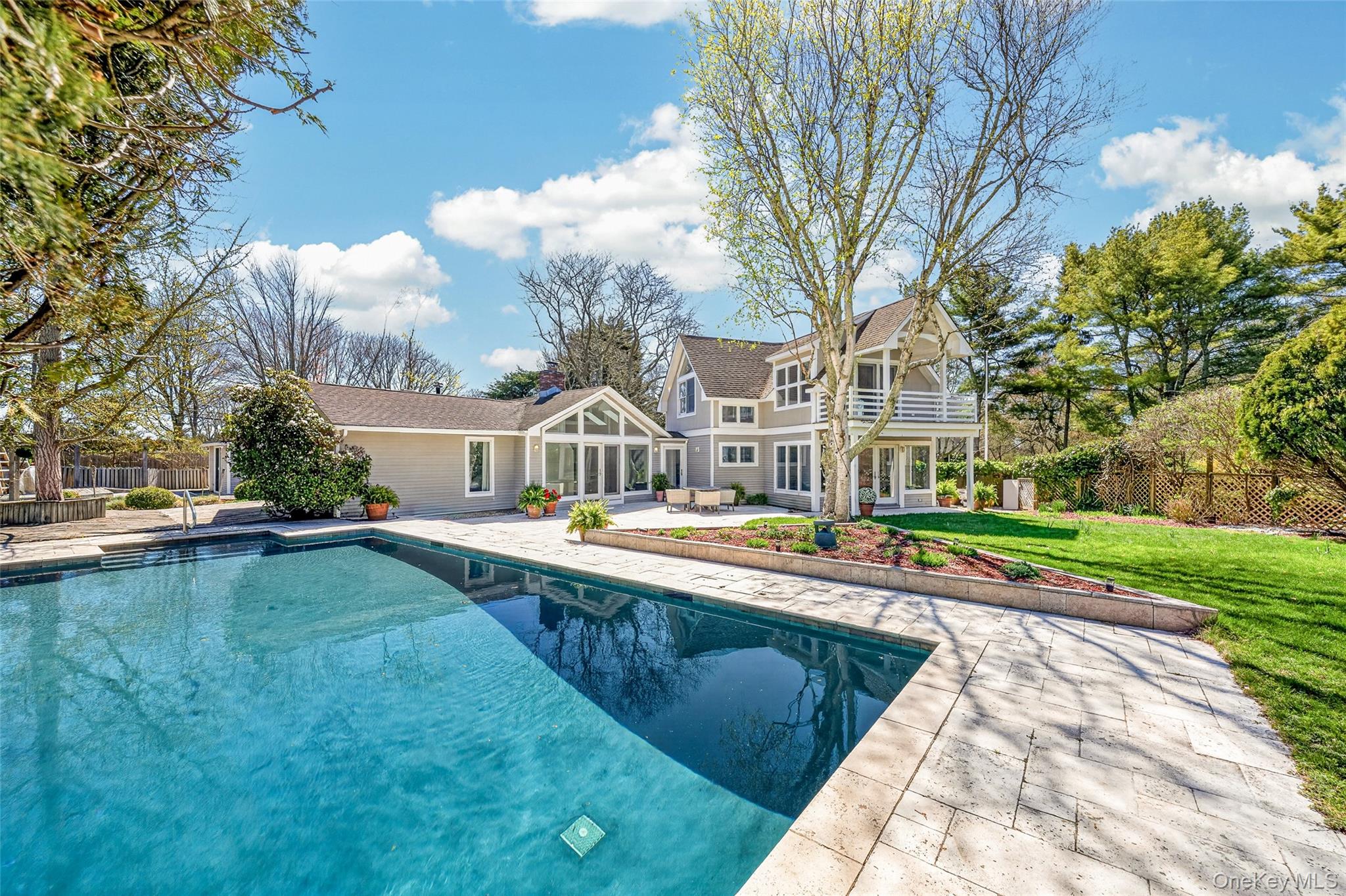 4 Far Pond Road