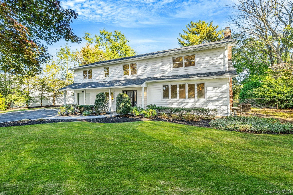 Photo of 36 Delmar Lane, Commack, NY 11725 (MLS # 1065488)