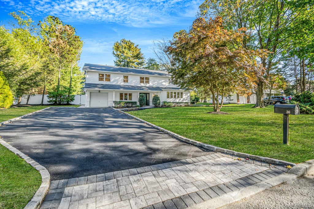 Photo of 36 Delmar Lane, Commack, NY 11725 (MLS # 1065488)