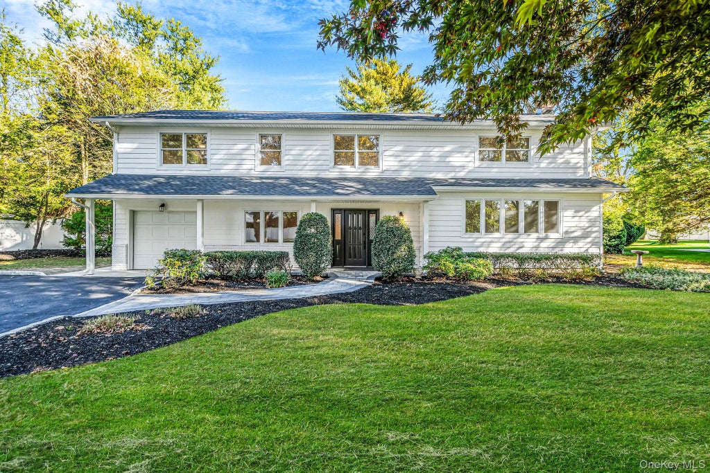 Photo of 36 Delmar Lane, Commack, NY 11725 (MLS # 1065488)