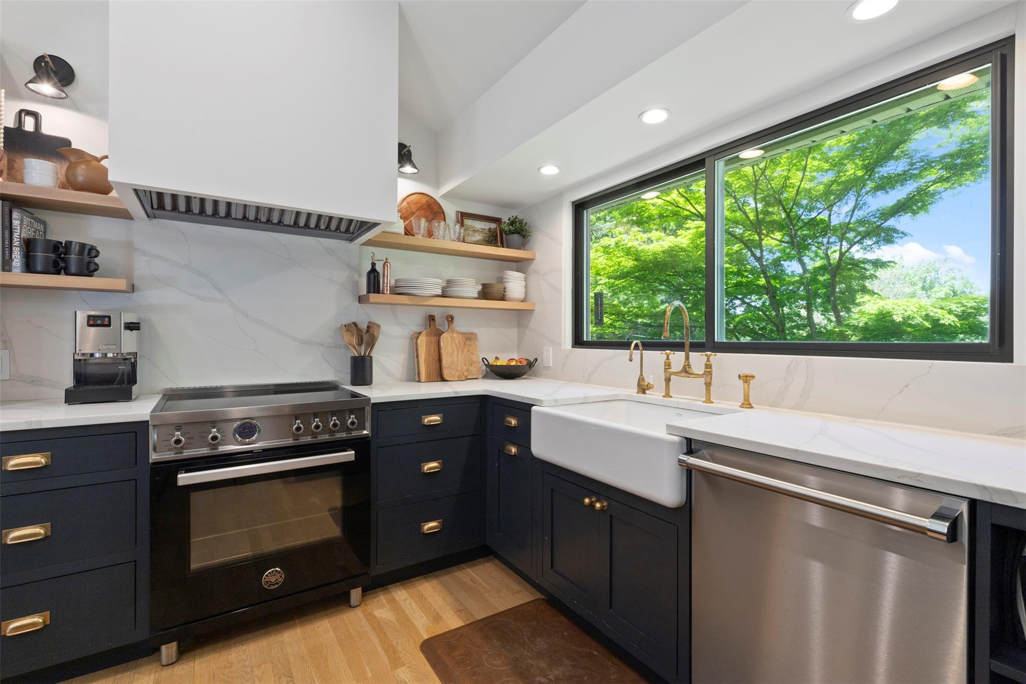 41 Carla Lane, Irvington, New York image 7