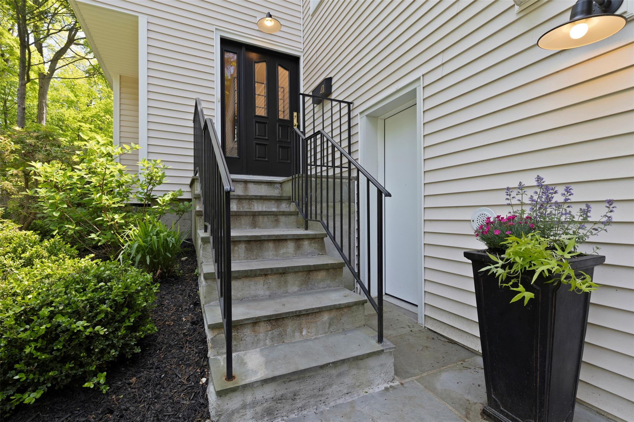 41 Carla Lane, Irvington, New York image 3