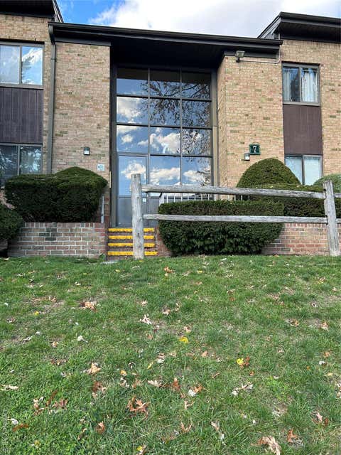 Homes For Rent - 7 Charles Lane #2B<br/> Pomona, NY 10970