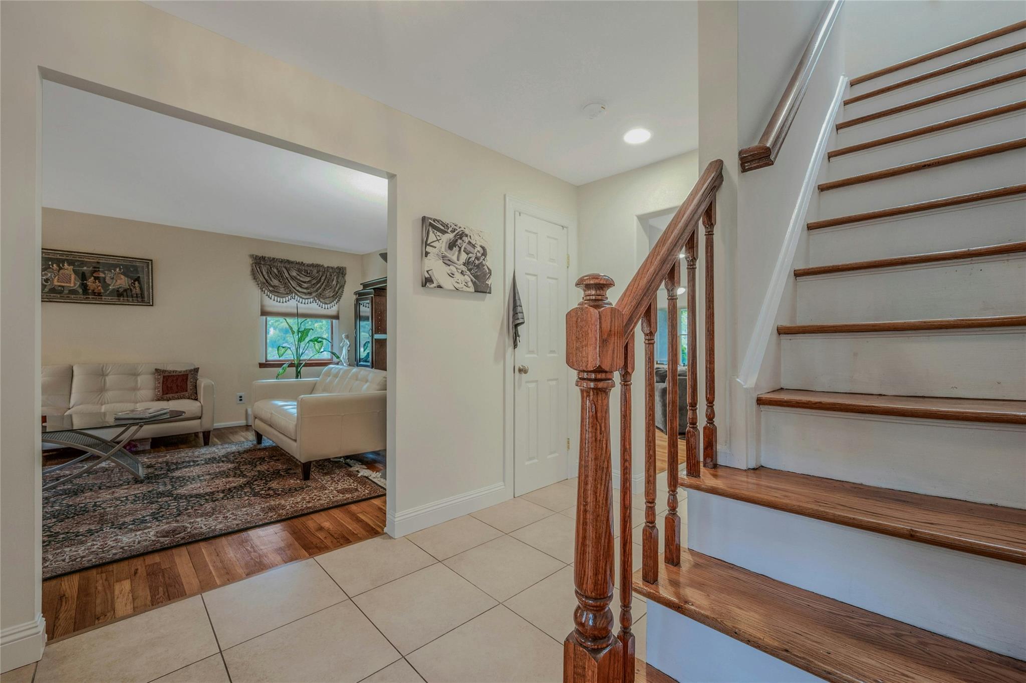 32 Robinhood Lane, East Setauket, New York image 12