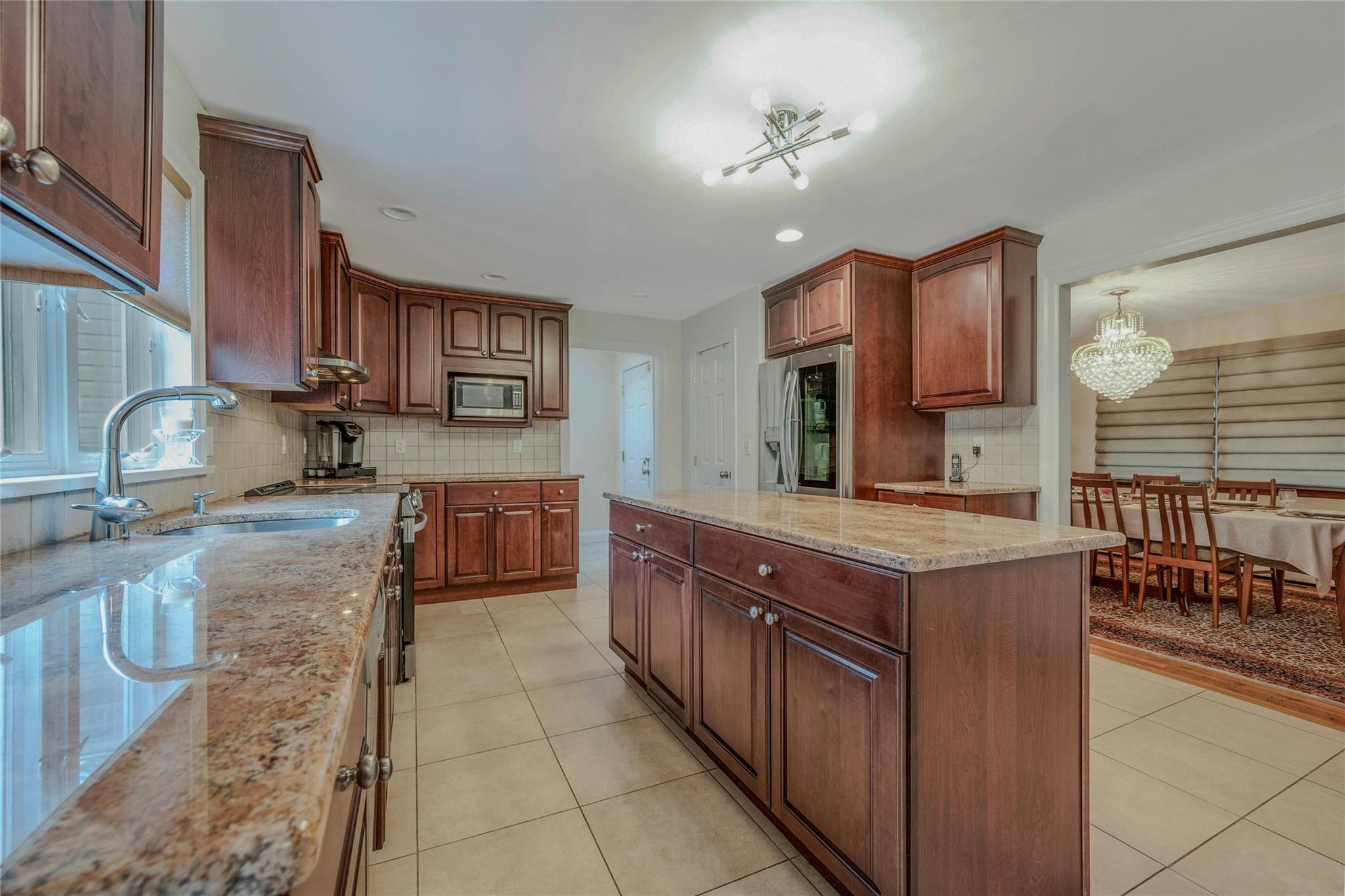 32 Robinhood Lane, East Setauket, New York image 8