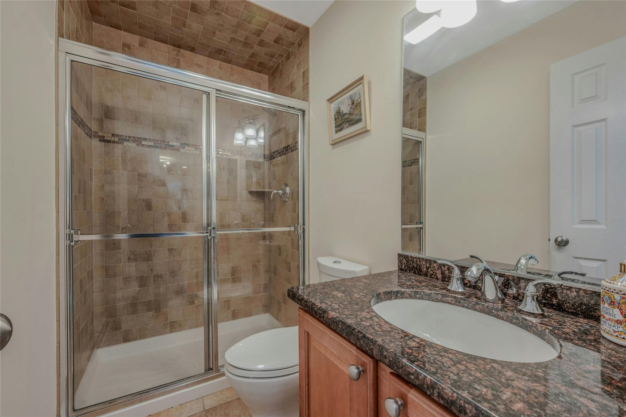 32 Robinhood Lane, East Setauket, New York image 20