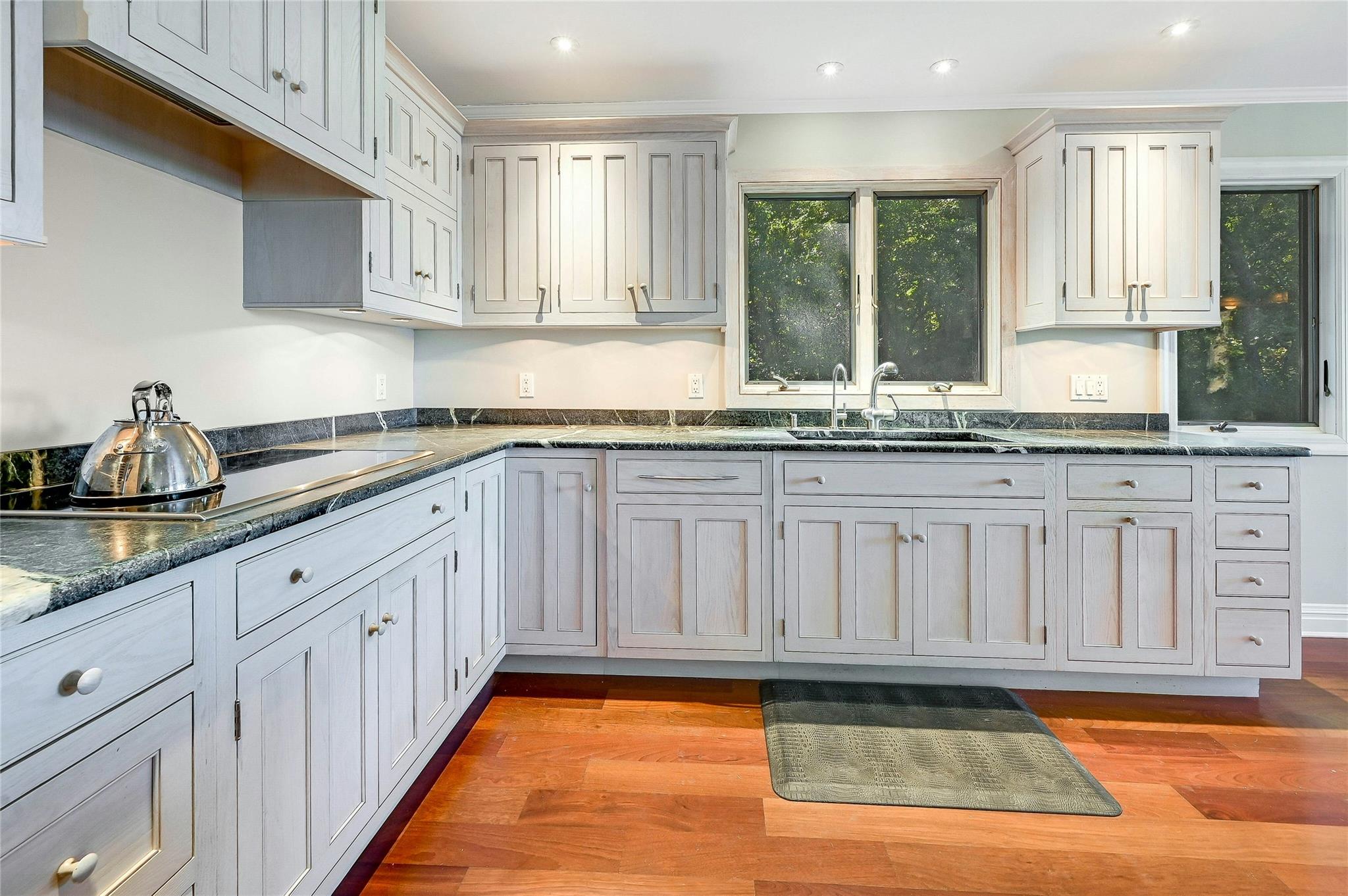 8095 Soundview Avenue, Southold, New York image 7