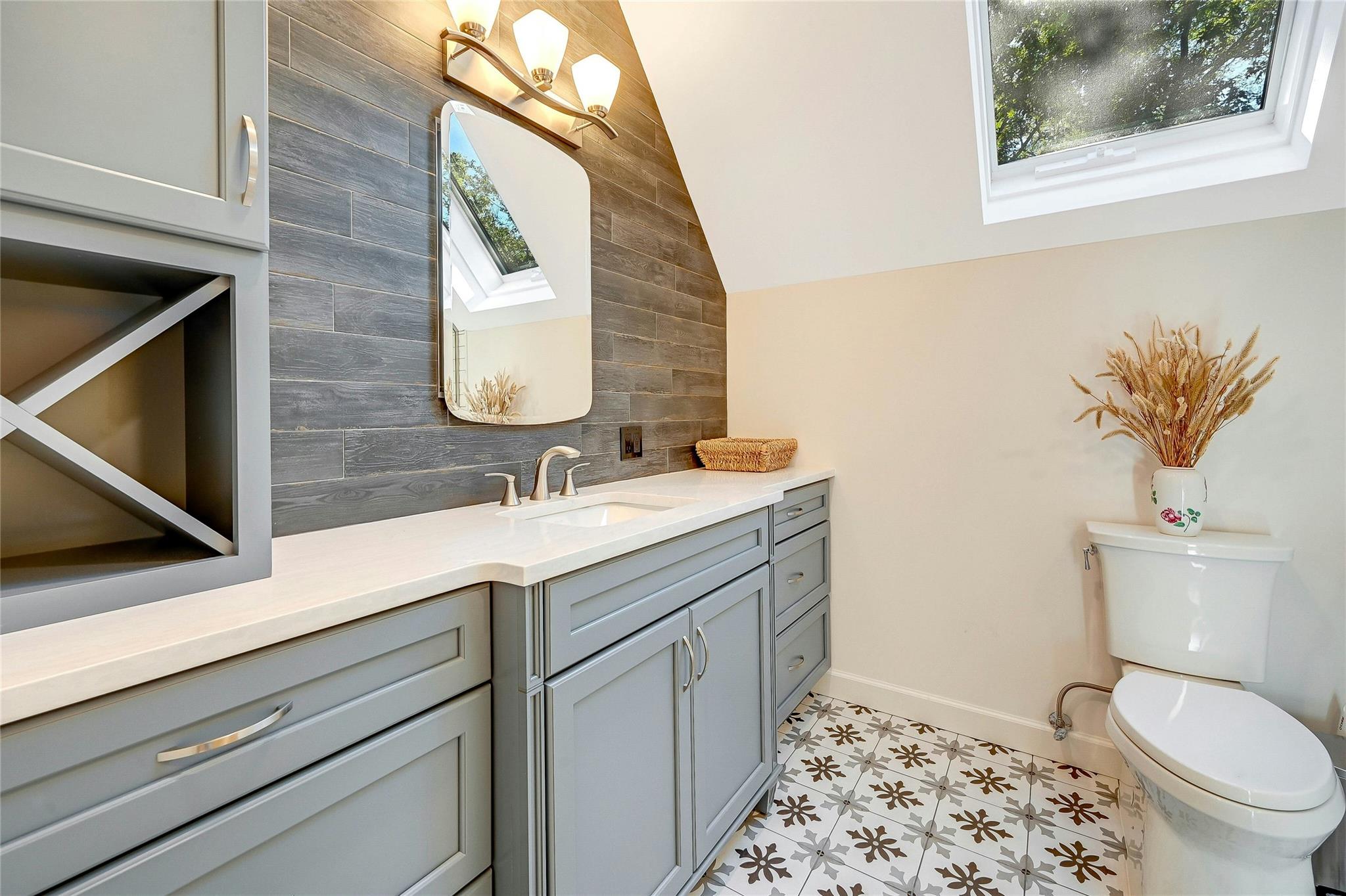 8095 Soundview Avenue, Southold, New York image 16