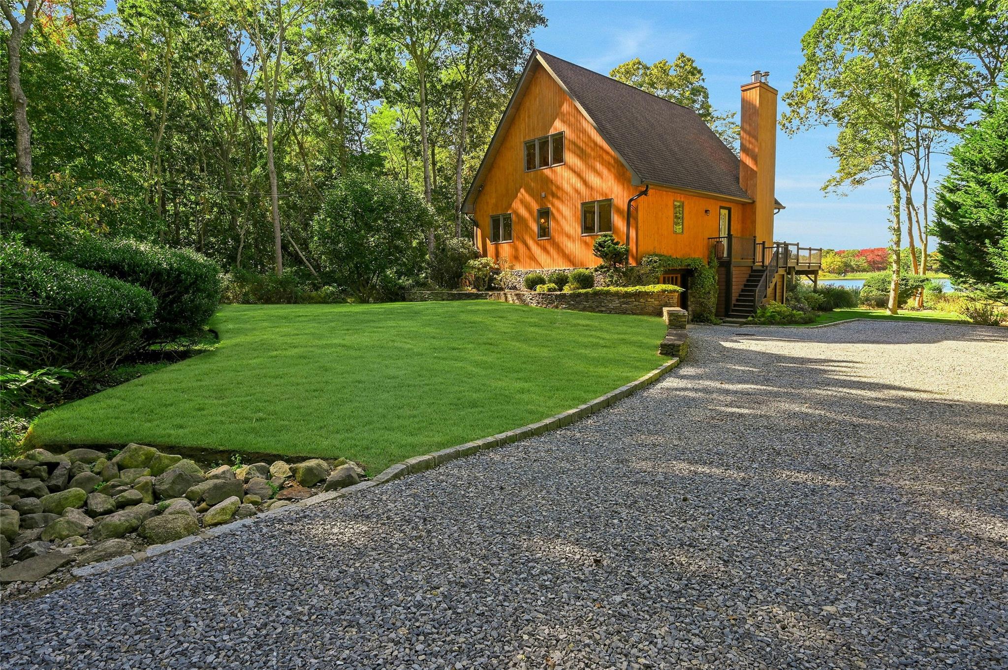 Soundview Avenue, Southold, Hamptons, NY - 3 Bedrooms  
2 Bathrooms - 