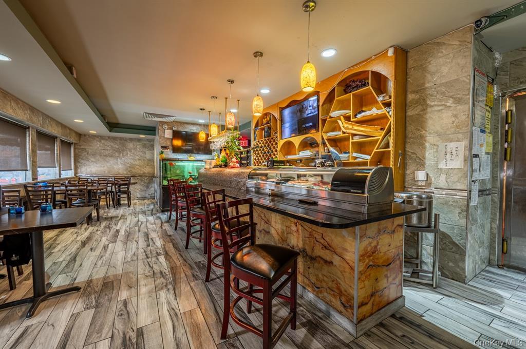 1506 bronxdale Avenue