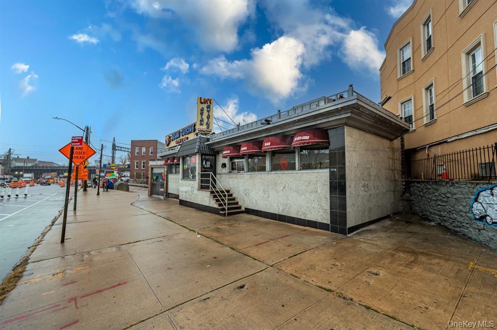 1506 bronxdale Avenue