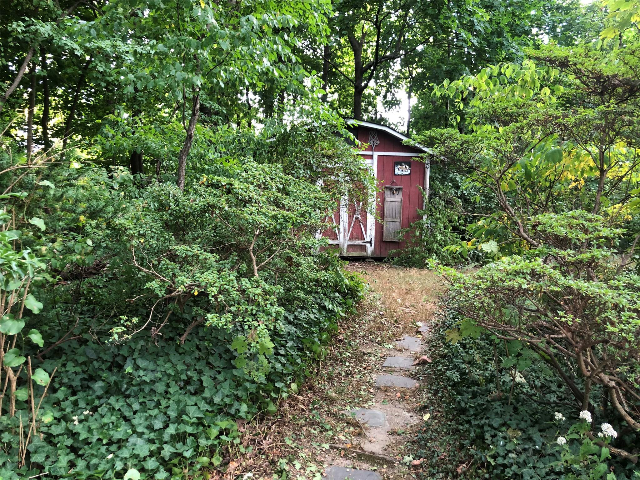 75 Union Avenue, Amityville, New York image 22