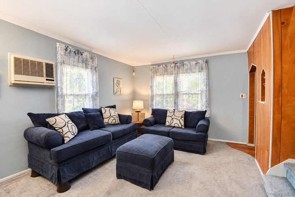 Photo of 150 Franklin Street, Elmont, NY 11003 (MLS # 1058536)