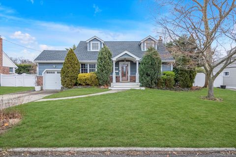 111 Elberta Drive East Northport NY 11731