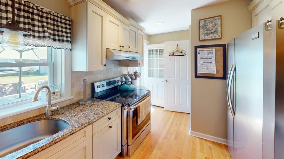 41 W Santa Barbara Road, Lindenhurst, New York image 16