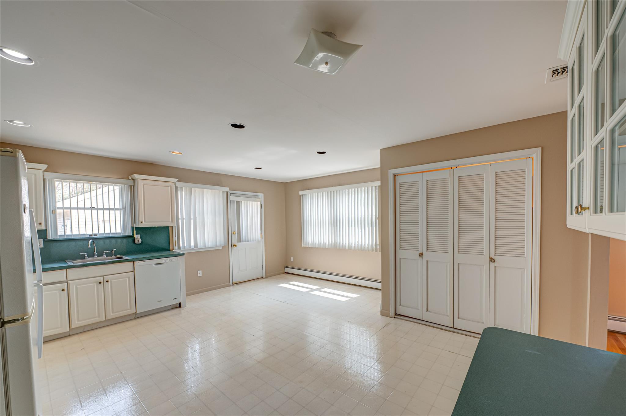 30 Black Gum Tree Lane, Kings Park, Florida image 4
