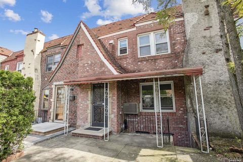 Multifamily For Rent - 85-74 67th Avenue #2ND FL<br/> Queens County, Rego Park, NY 11374