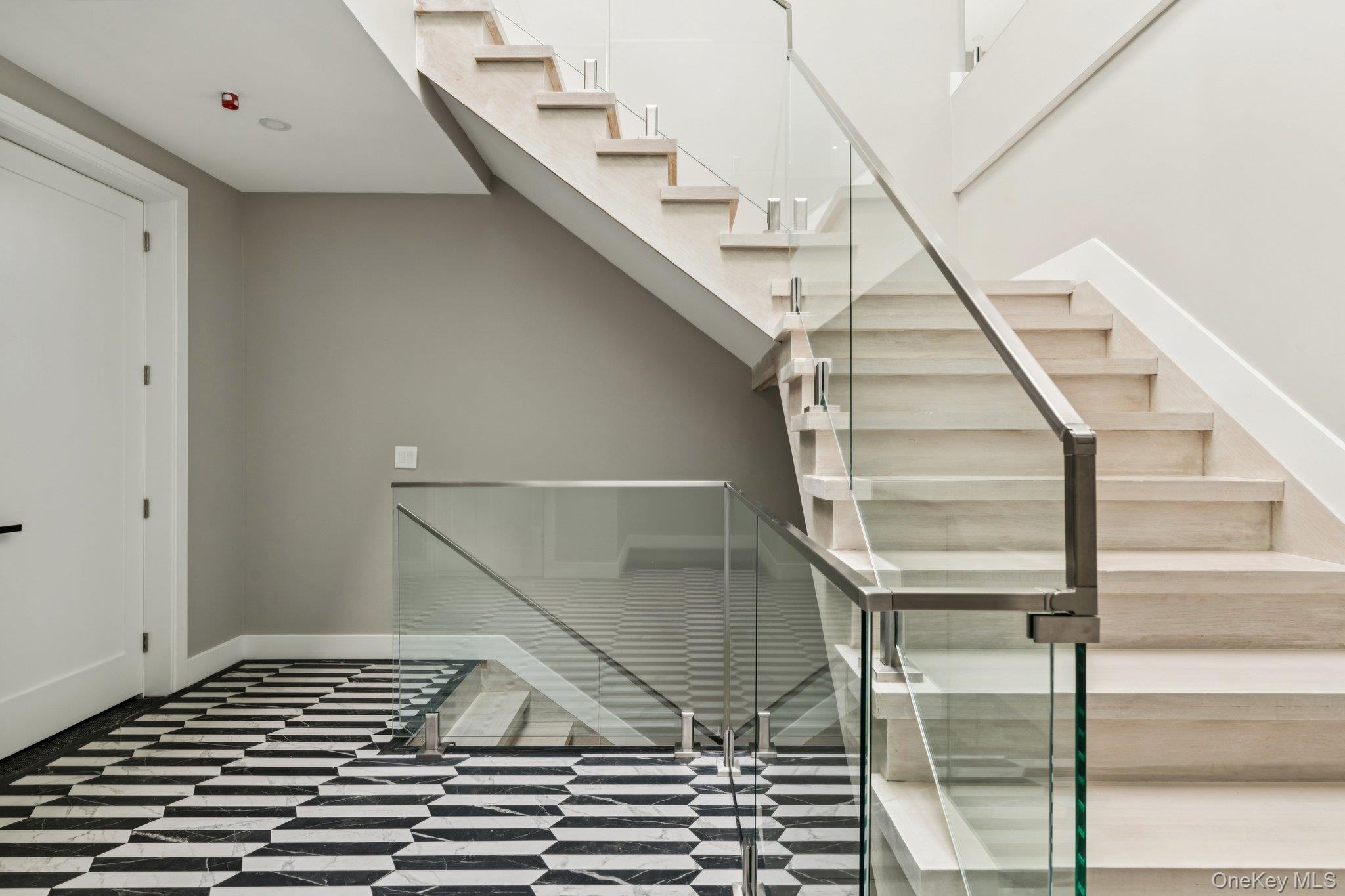 Atlantic Beach, New York 11509, United States, 5 Bedrooms Bedrooms, ,6 BathroomsBathrooms,Residential,Active,213780