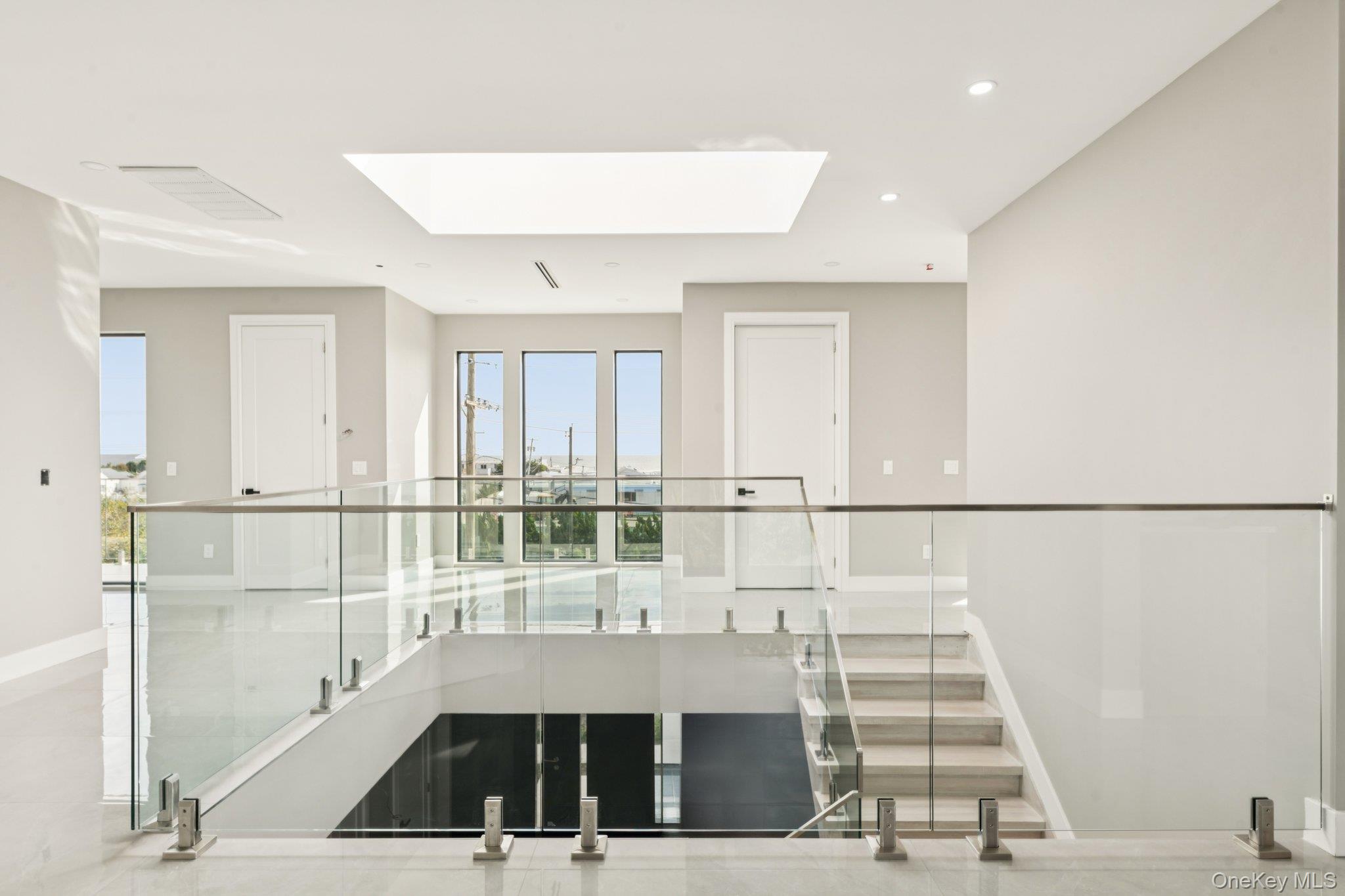 Atlantic Beach, New York 11509, United States, 5 Bedrooms Bedrooms, ,6 BathroomsBathrooms,Residential,Active,213780