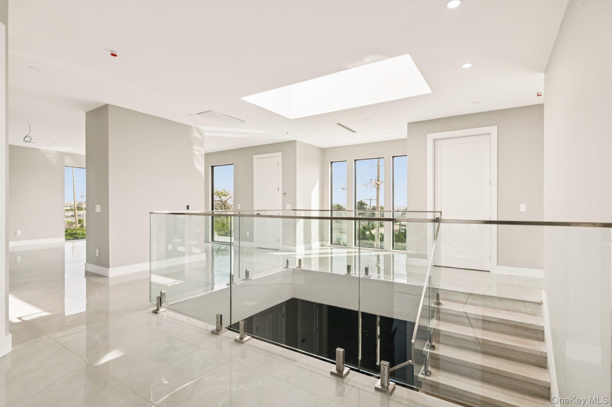 Atlantic Beach, New York 11509, United States, 5 Bedrooms Bedrooms, ,6 BathroomsBathrooms,Residential,Active,213780